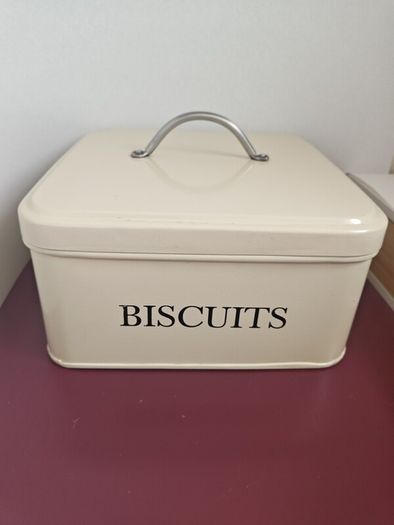 Biscuit Tin