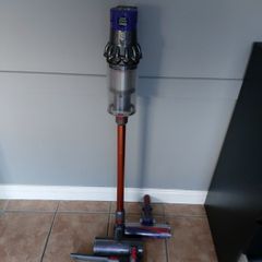 Dyson V10