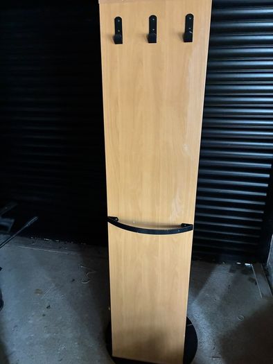 Mini wardrobe
