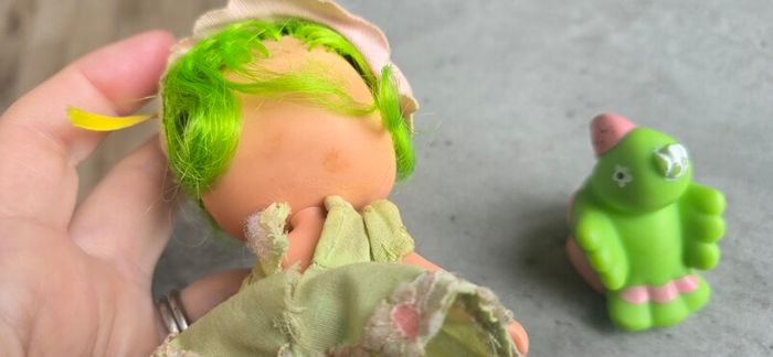 Lime Chiffon with Friend Parfait Parrot Strawberry Shortcake Doll Ccomplete outfit HTF AGC Kenner A.G.C same era as MLP G1 My Little Pony