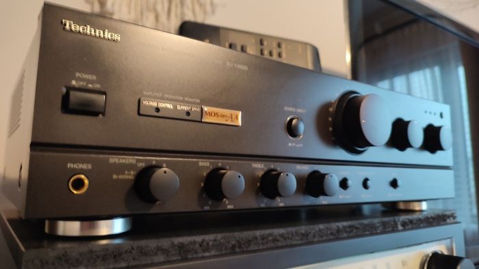 Technics SU-VX620 Amplifier. Genuine Remote. Like new! Cleaned.