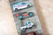Hot Wheels 2026 HW Metro Sketch Graffiti die-cast 1:64 5-Pack JKG13-JA10C