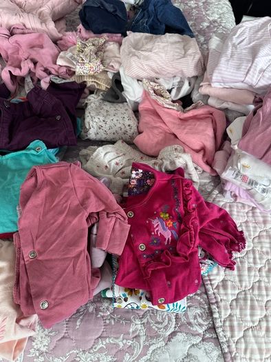 Baby girl wardrobe outfits 0-3 m snow onesies babygrows vests tops dresses hats blankie