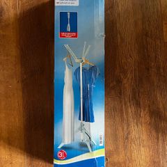 Compactible clothes drying rack