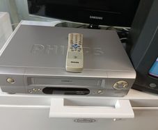 Phillips vhs player with remote
