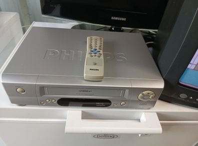 Phillips vhs player with remote
