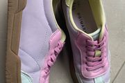 Girls shoes size UK13 like new