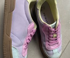 Girls shoes size UK13 like new