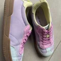 Girls shoes size UK13 like new