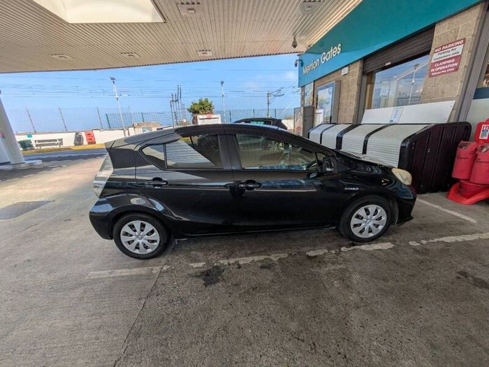 Toyota aqua 2013
