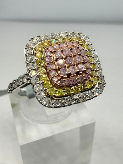 Gold 9K (375) Tri Colour Gold SGL Certified Natural Pink Diamond, Natural Yellow Diamond & Natural White Diamond
