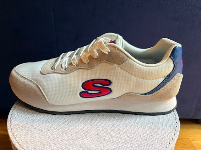 SKECHERS OG 85 Collection  Women's Trainer  /  Retro Style Sneakers