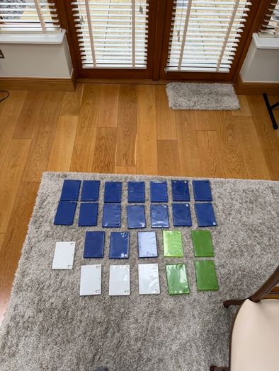 (24) Empty case covers. PS2 Xbox 360 Wii
