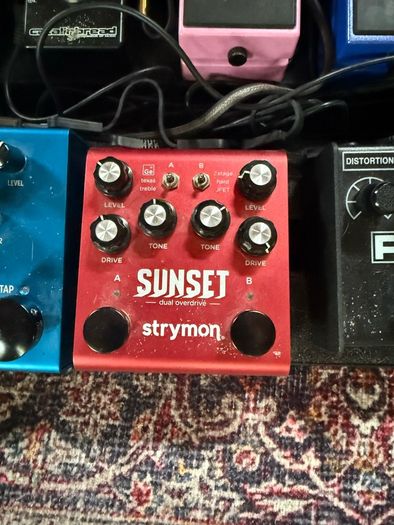 Strymon Sunset dual distortion.