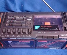 Vintage 1980s Ingersoll XK588 Portable Boombox / Twin Cassette Radio