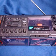Vintage 1980s Ingersoll XK588 Portable Boombox / Twin Cassette Radio