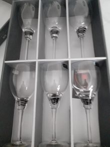 New Newgrange wine glasses in box .large size never taken out of box 20 euro