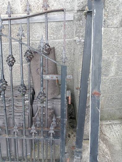 Cast Iron Gates