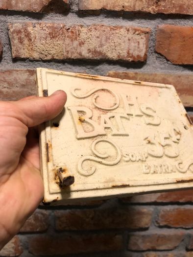 Cast iron wall hanger