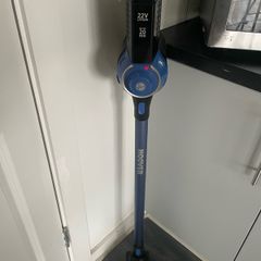 Cordless vacuum