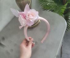 Brand new dusky pink feathered crown headpiece headband fascinator