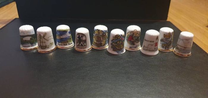Assortment of Fine Bone China Thimbles British Cities & An Odd Country or 2