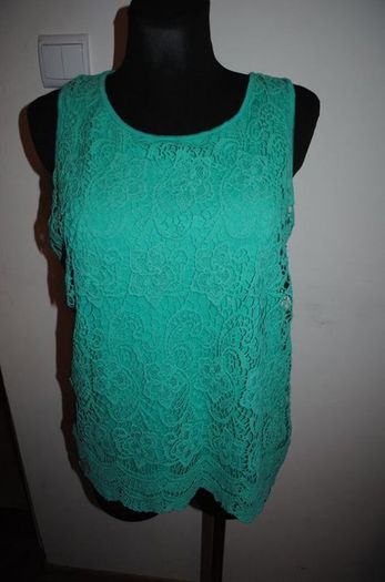 Klass green lace front top size UK14/16 EU42/44 Postage included