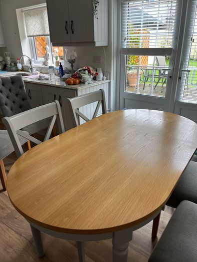 Table & 6 Chairs