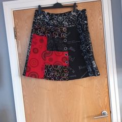 Desigual Skirt.  S.18.