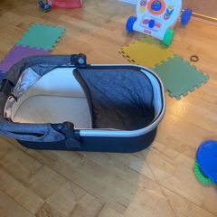 Uppababy V2 bassinet