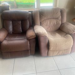 Two recliner chairs and 4 glass panels