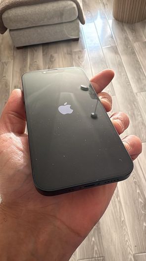 iPhone 13 - 128Gn - 100% Battery Health