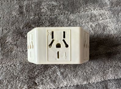 Triple AUS Australia New Zealand plug