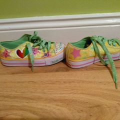 Girl shoes