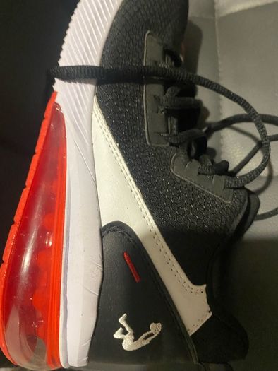 Shaq shoes size 4uk rarely worn