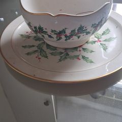 ceramic Christmas decorative bowl with Lenox stamp