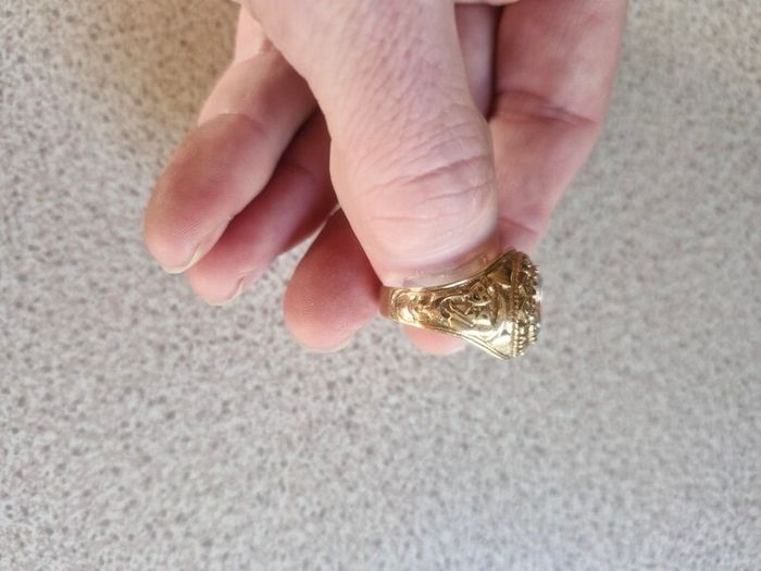 9ct gold college ring