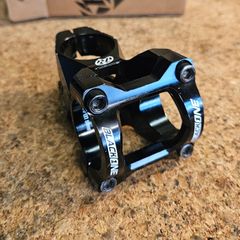 Revers Black One stem 31.8 clamp
