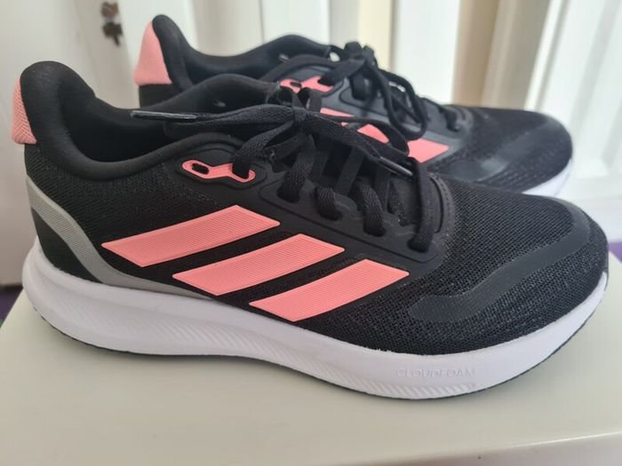 girl's shoes brand new