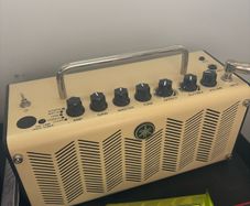 Yamaha THR5 guitar amp