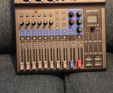 Zoom L-8 LiveTrak & Thomann carrying bag