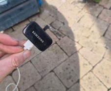 Samsung Fast Charger + USB-C Cable