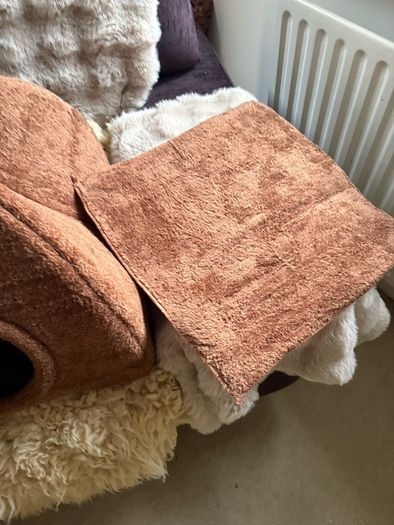 Soft Cat Igloo Bed