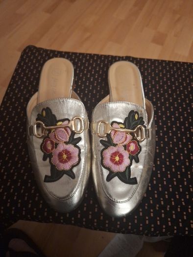 Ladies Loafers/Sliders .. Size: 5 UK .. 38 EU .. Price Drop