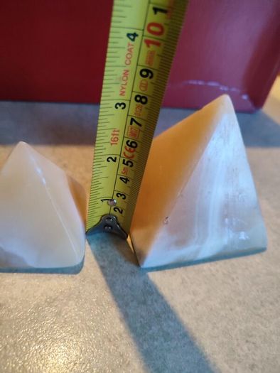 Lovely Set Of 2  Alabaster Pyramids As Paperweight Or Decorative Ornament.