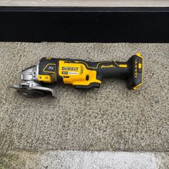 DeWALT 18V XR Brushless Angle Grinder