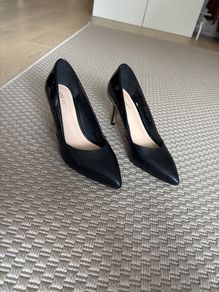 woman shoe