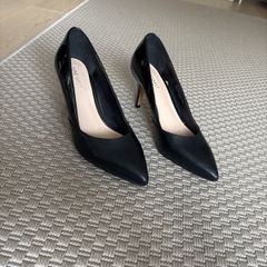 woman shoe