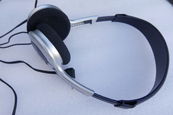 Jwin  Lightweight Heavy Bass Digital Stereo Headphones
