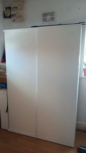 Wardrobe pax